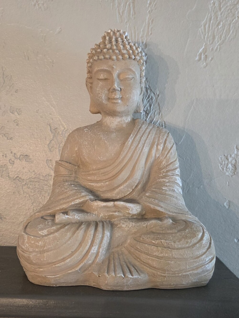 Buddha Statue - Lightweight 9 Inches Tall